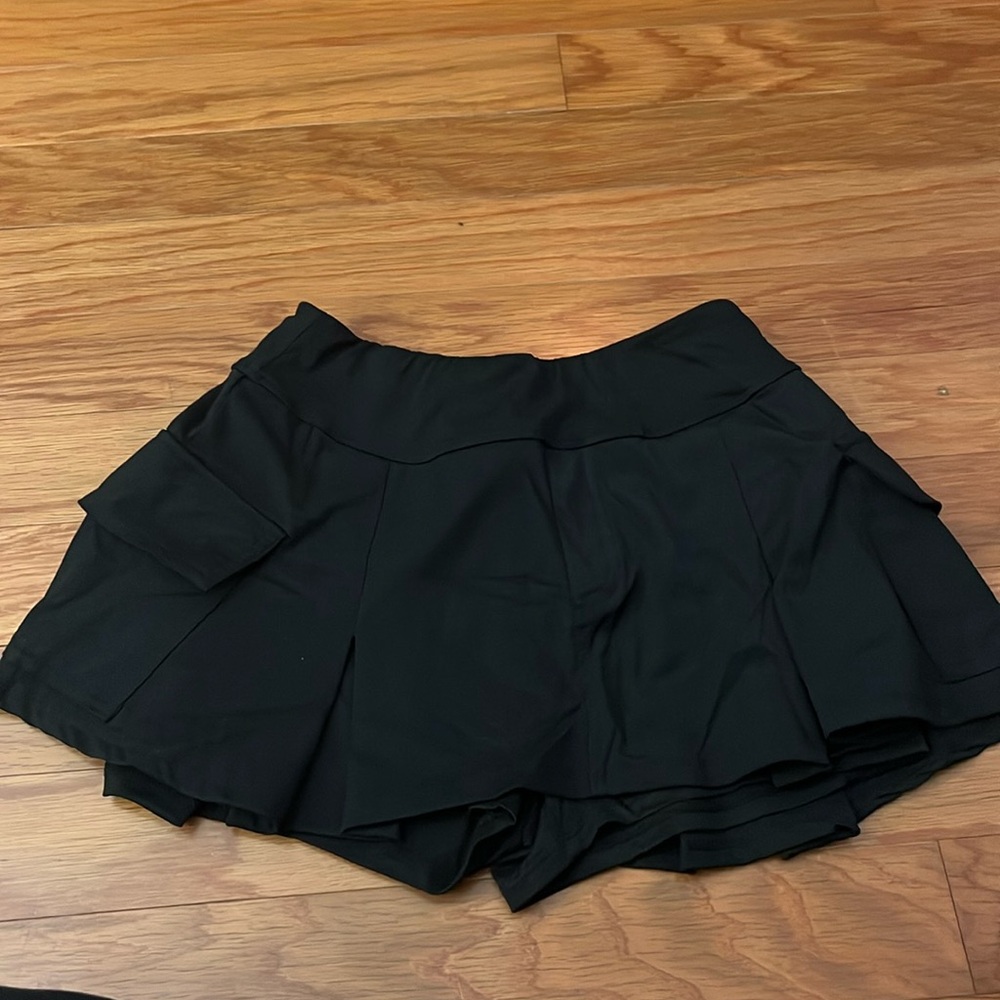 Faded Rose Black Mini skirt | Size: Medium |